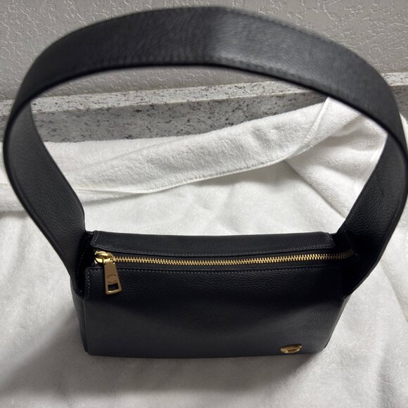 Like new Coach Lola in black pebbled leather - Picture 6 of 13